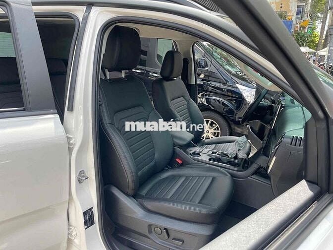 Ford Everest 2025 Sport SE - 300 km