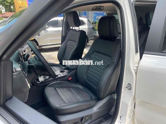 Ford Everest 2025 Sport SE - 300 km