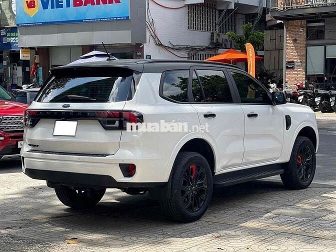 Ford Everest 2025 Sport SE - 300 km