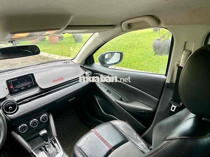 Mazda 2 2018  1.5 AT Sedan - 100000 km