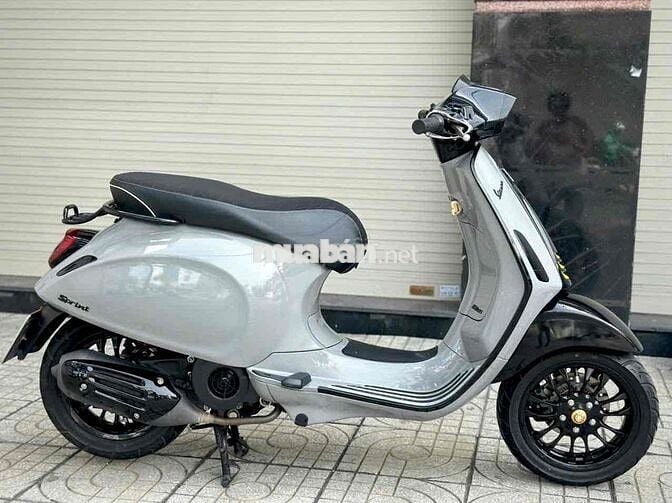 Thanh lí gấp Vespa cực mới
