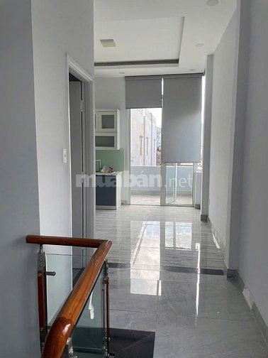 Hẻm xe hơi,Góc,Hoàng Hoa Thám,Ngang 4m,3Tầng,Gần Ngã Tư Ng Văn Đậu