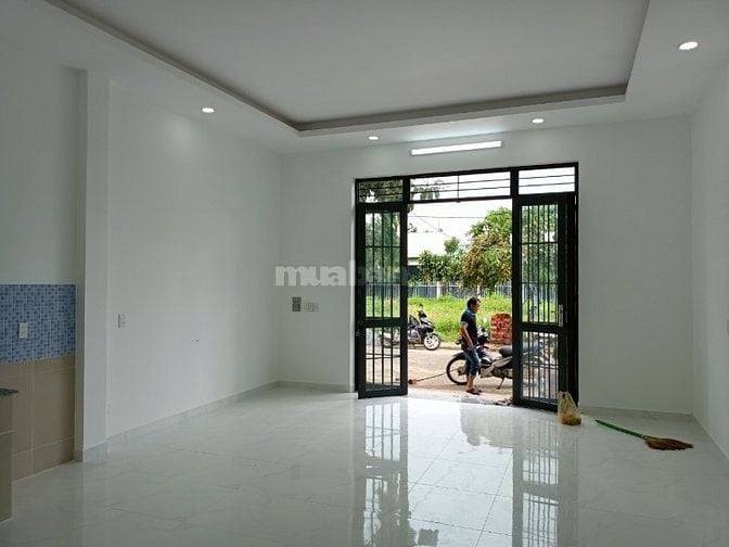 BÁN NHÀ MƠI XÂY ẤP 4 XÃ LỘ 25 - TỈNH LỘ 769 GỒM  2P NGỦ, 2 WC