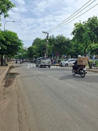 Bán đất mặt tiền đường 28 Cát Lái quận 2 cũ giá 19 tỷ