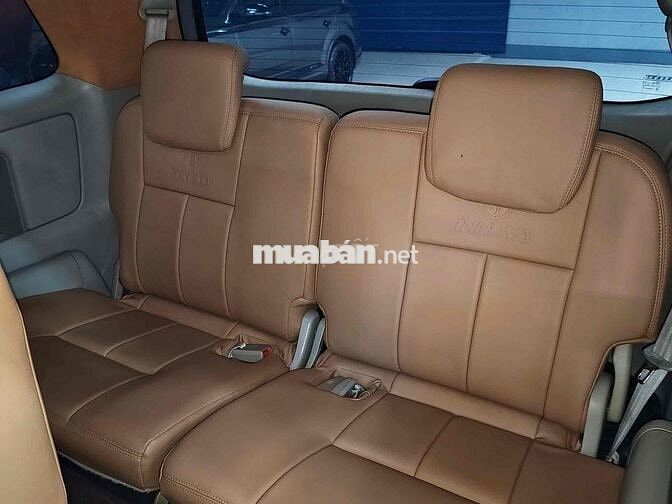 Toyota Innova 2008 V - 130 km