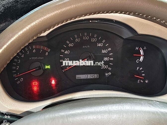 Toyota Innova 2008 V - 130 km
