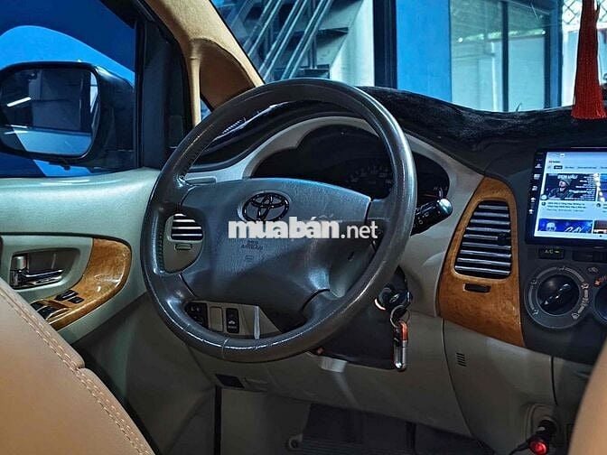 Toyota Innova 2008 V - 130 km