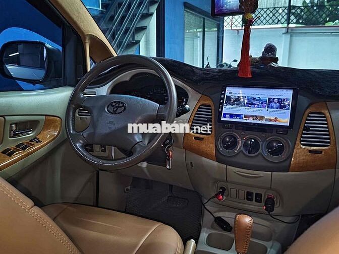 Toyota Innova 2008 V - 130 km