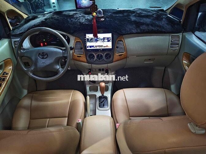 Toyota Innova 2008 V - 130 km