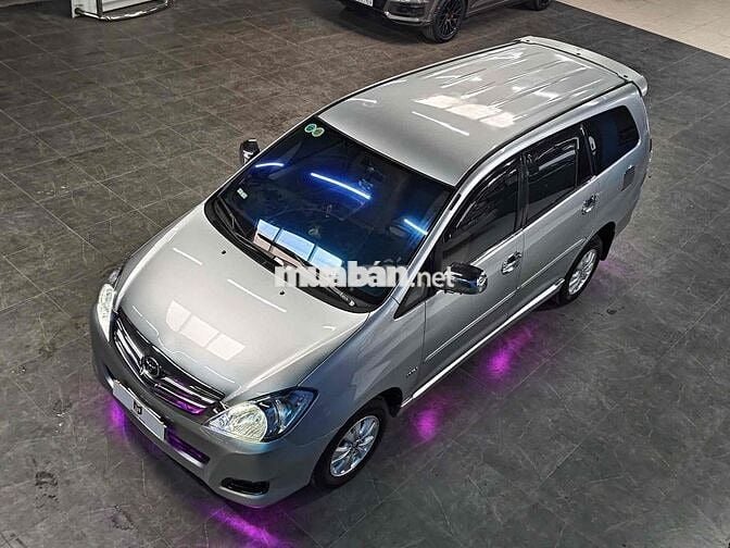 Toyota Innova 2008 V - 130 km