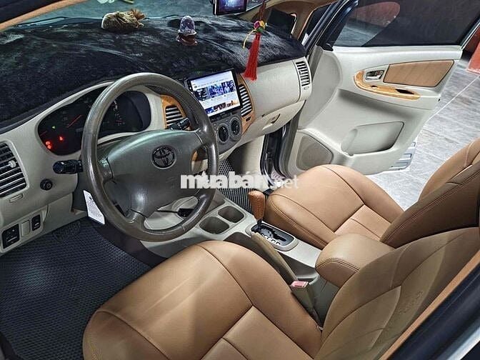 Toyota Innova 2008 V - 130 km