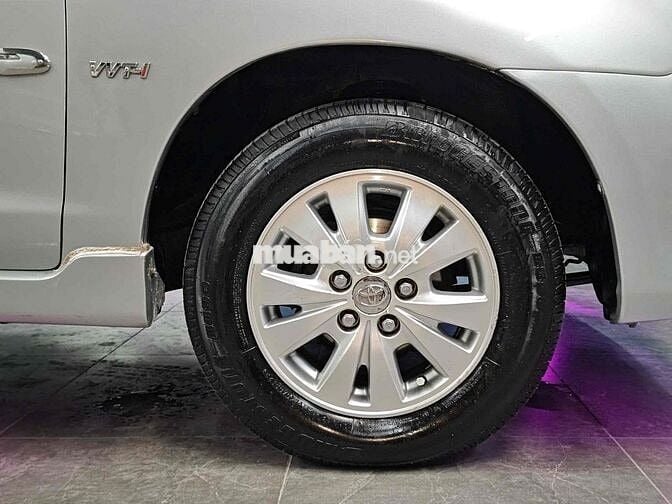 Toyota Innova 2008 V - 130 km