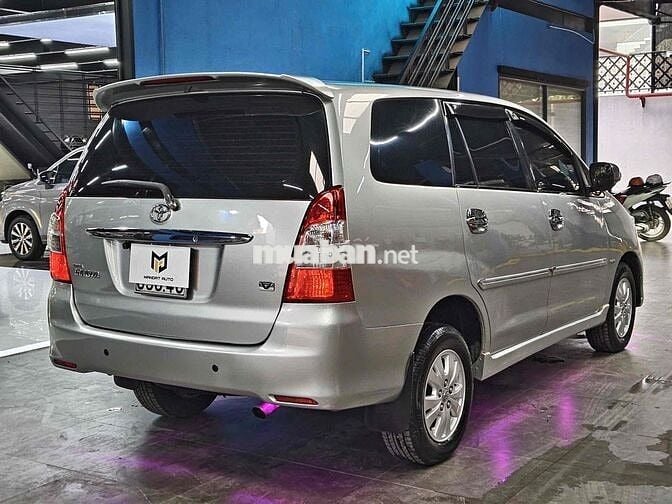 Toyota Innova 2008 V - 130 km