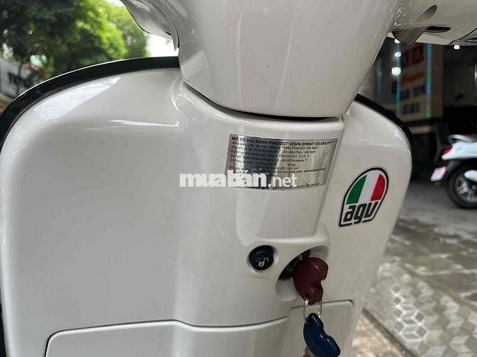 Vespa Sprint trắng, abs led có hỗ trợ trả góp