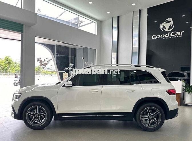 Mercedes GLB200 AMG 2021 SUV 7 chổ cực đẹp