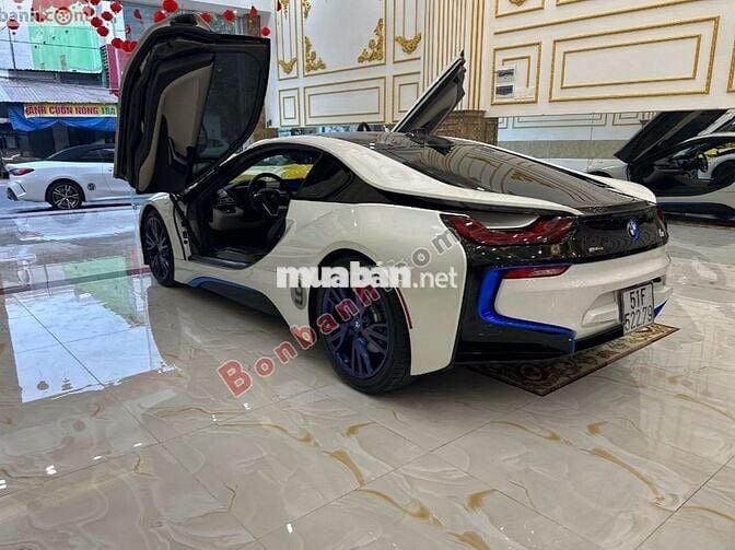 BMW i8 1.5L Hybrid 2014 - 2 Tỷ 790 Triệu