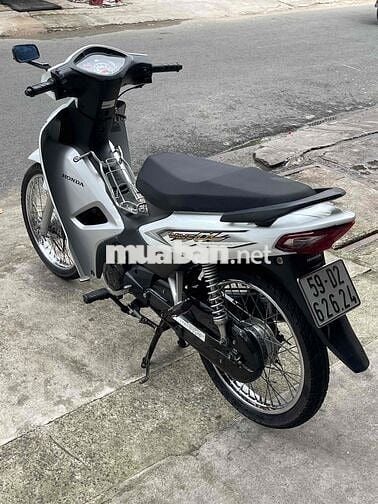 cần bán xe wave 2018 xe nguyên rin