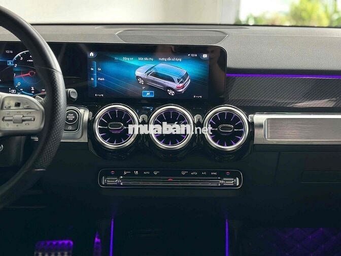 Mercedes GLB200 AMG 2021 SUV 7 chổ cực đẹp