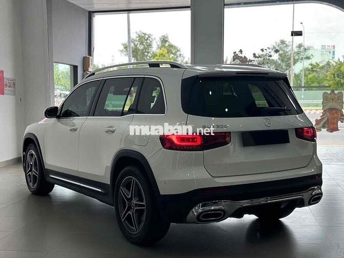 Mercedes GLB200 AMG 2021 SUV 7 chổ cực đẹp