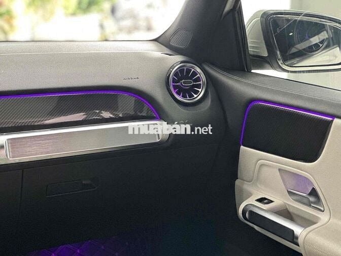 Mercedes GLB200 AMG 2021 SUV 7 chổ cực đẹp