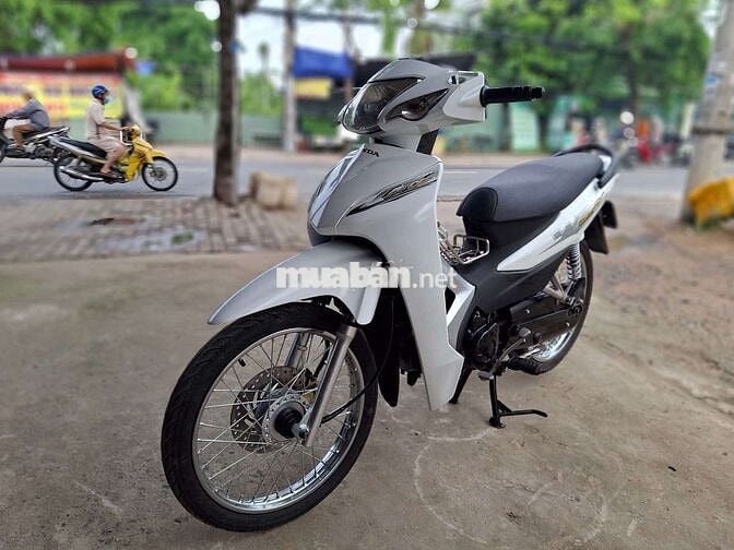 Honda wave 110 bstp đk 2017. Zin chính chủ .