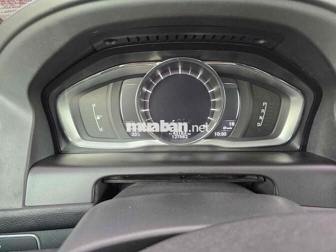 Volvo XC60 2016 R-Design - 128000 km