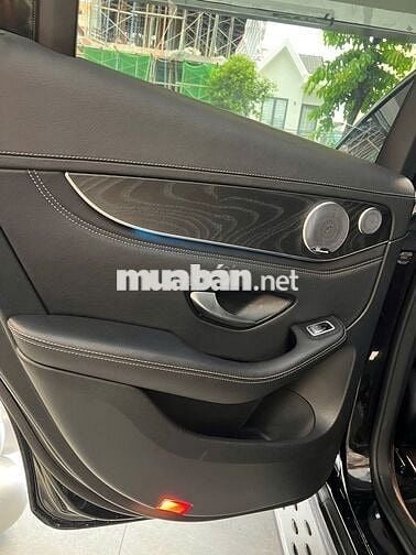 Mercedes Benz GLC 2020 300 4MATIC - 26000 km