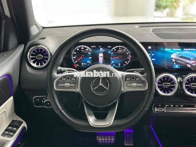 Mercedes GLB200 AMG 2021 SUV 7 chổ cực đẹp