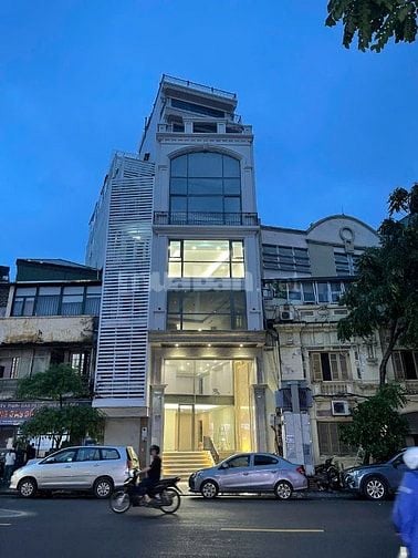 CHO THUÊ NHÀ MẶT PHỐ mới xây hiện đại số 110 Hai Bà Trưng, Hoàn Kiếm