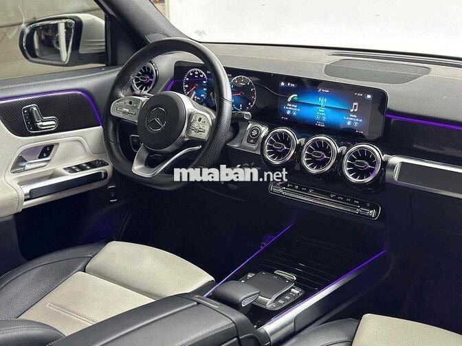 Mercedes GLB200 AMG 2021 SUV 7 chổ cực đẹp