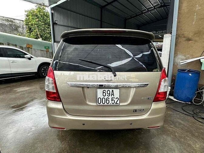 Toyota Innova 2013 2.0E - 135000 km