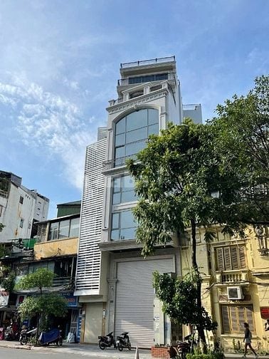 CHO THUÊ NHÀ MẶT PHỐ mới xây hiện đại số 110 Hai Bà Trưng, Hoàn Kiếm