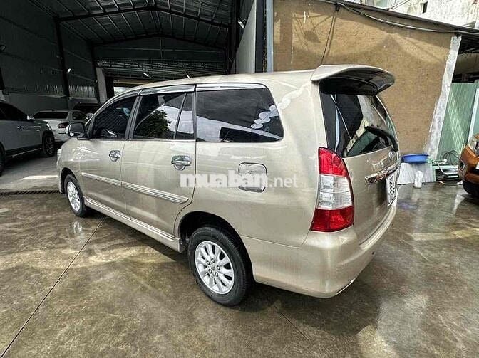 Toyota Innova 2013 2.0E - 135000 km