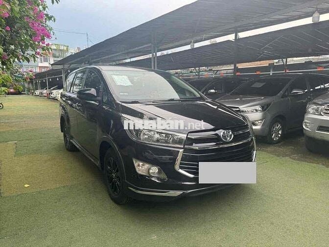 Toyota Innova Venturer 2017 ĐK 2018.
