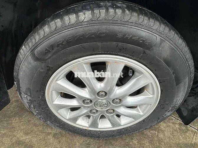 Toyota Innova 2013 2.0E - 135000 km