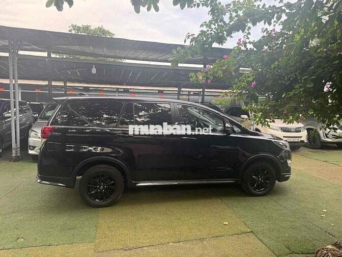 Toyota Innova Venturer 2017 ĐK 2018.