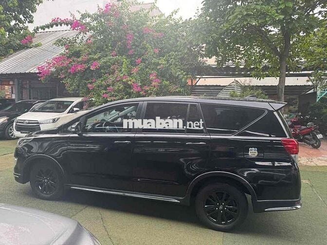 Toyota Innova Venturer 2017 ĐK 2018.