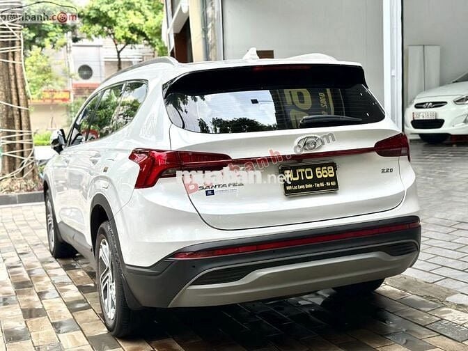 Hyundai SantaFe Tiêu chuẩn 2.2L 2023