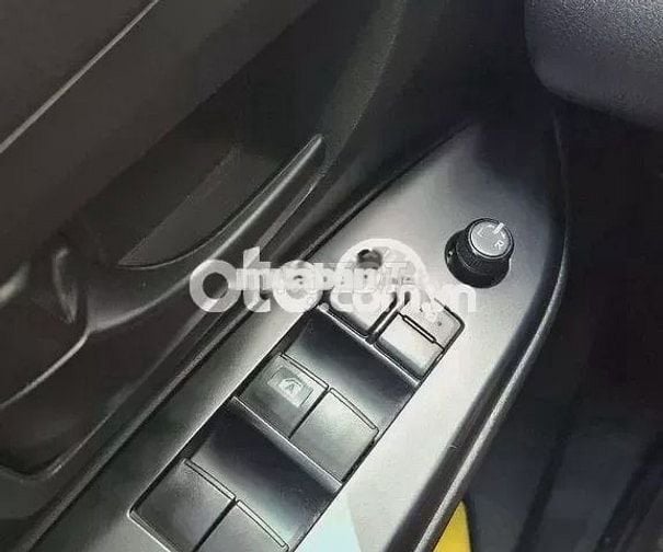 Toyota innova 2.0E 2019 7 túi khí