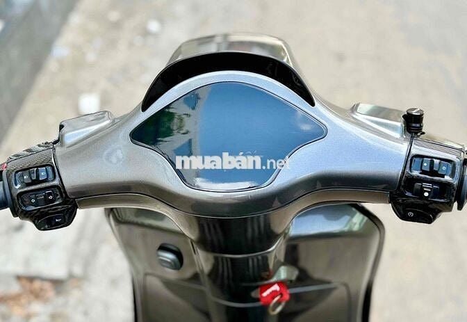 Vespa Sprint 125 đèn Led 2015 Bstp 9 chủ