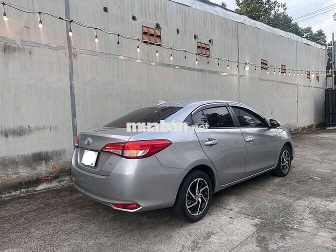Bán xe Vios 2022 G nhà đi rất ít