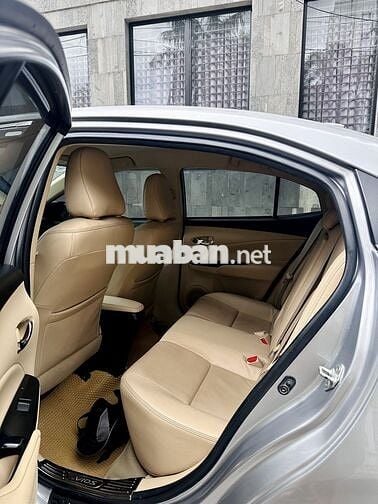 Bán xe Vios 2022 G nhà đi rất ít