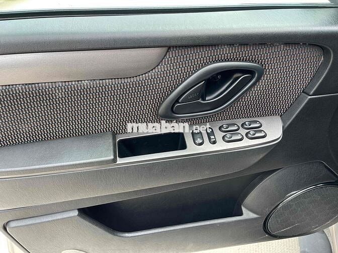 Ford Escape 2010 XLS 2.3 AT 4X2 -cộp