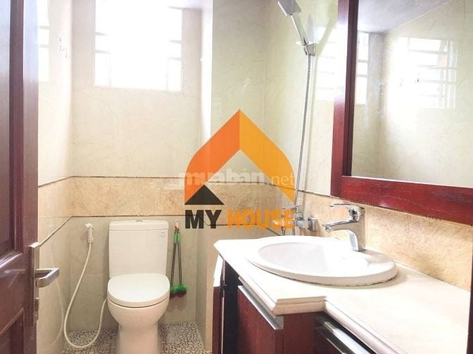 MỜI BẠN THUÊ NHÉ NHÀ PHỐ Q2 2LẦU 3PN FULL NỘI THẤT