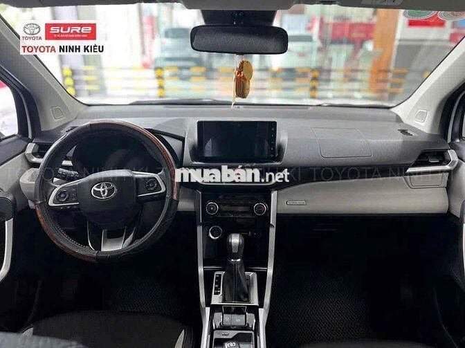 Toyota Veloz Cross 2022 - 28000 km