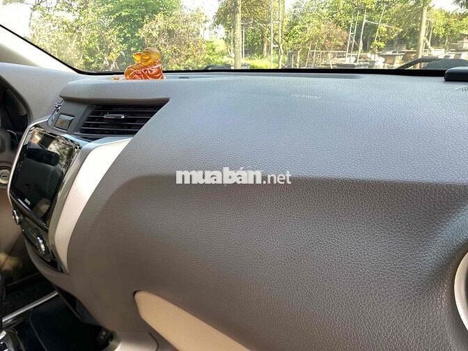 Nissan Navara 2018 VL Premium R - 80000 km