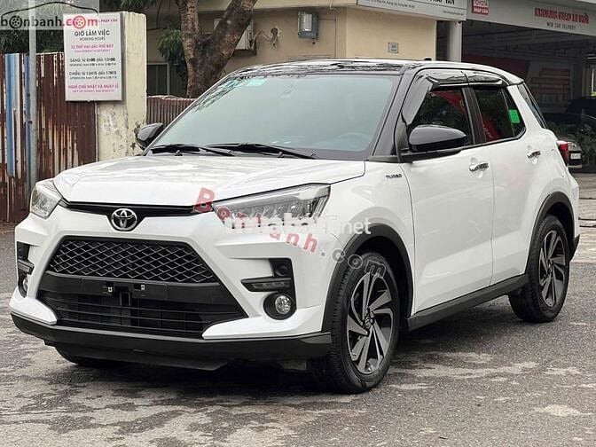 Toyota Raize trắng sản xuất 2022