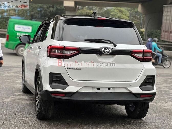 Toyota Raize trắng sản xuất 2022