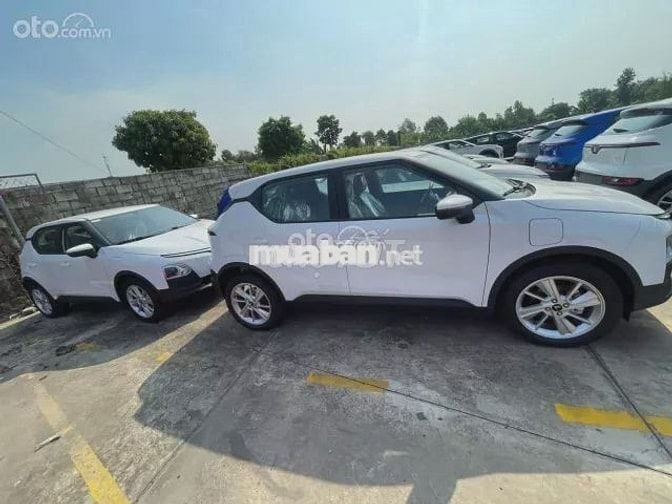 Vf5 trắng 2025 mới 100%.