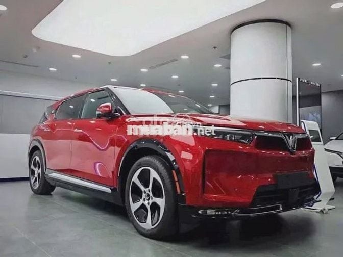 Vf9 sản xuất 2025 mới 100%.